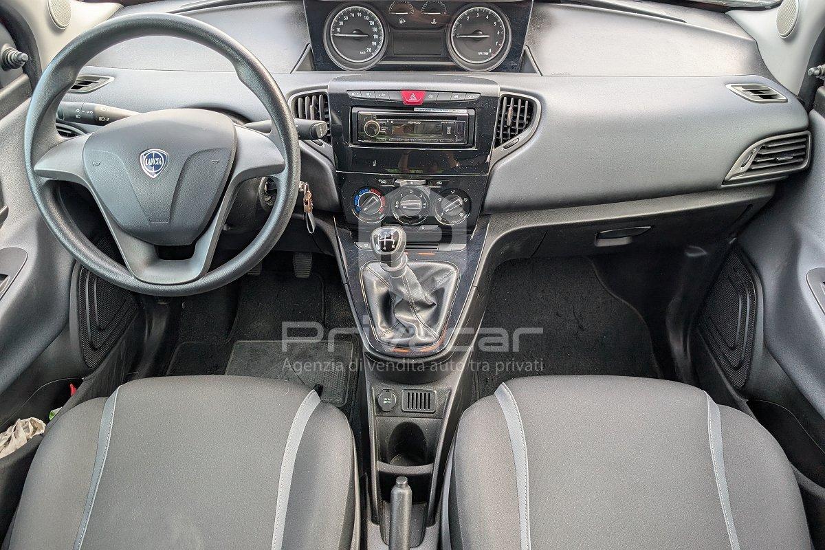 LANCIA Ypsilon 1.2 69 CV 5 porte Silver