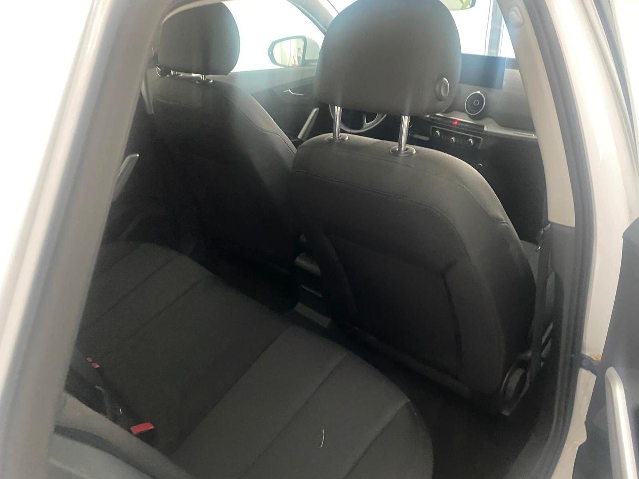 Audi Q2 35 TDI quattro S tronic Business Plus