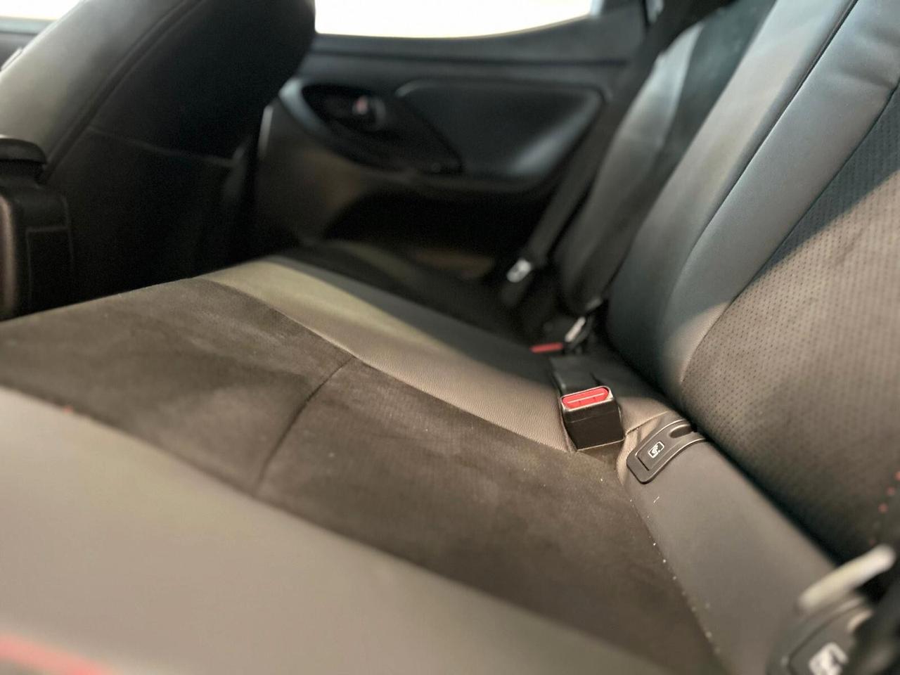 Toyota Yaris GR SPORT 1.5 Hybrid 5 porte UNICO PR.