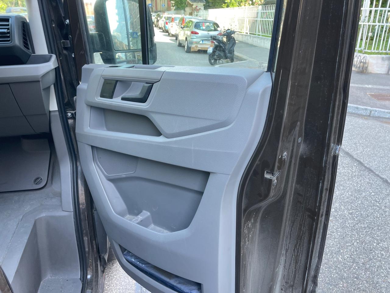 VW Crafter 30 2.0 TDI 140CV PM-TA Furg. All. Corrieri con porta