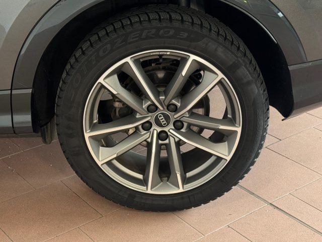 AUDI Q3 35TDI S line interno/esterno Gancio Matrix Unicopr