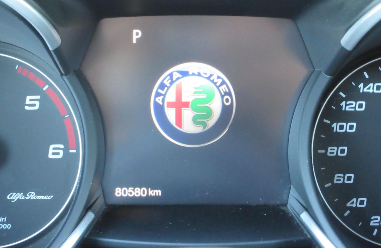 Alfa Romeo Stelvio 2.2 t Business Q4 190cv auto