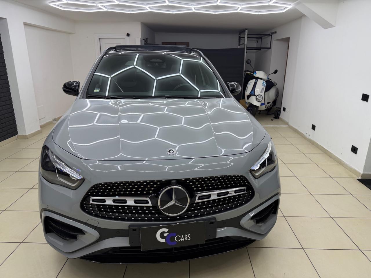 Mercedes GLA 200 d AMG Line Premium GRIGIO ALPI IPER FULL