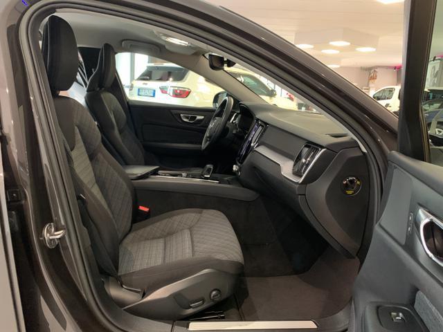 VOLVO V60 Cross Country B4 (d) AWD automatico Ultimate