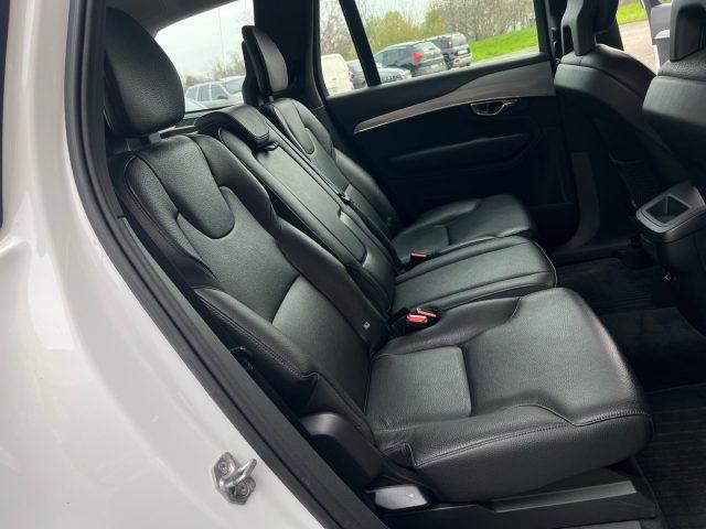 VOLVO XC90 D5 AWD Geartronic Momentum