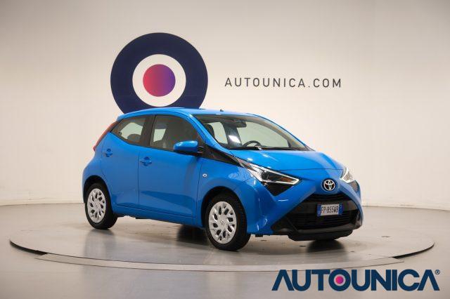 TOYOTA Aygo 1.0 VVT-i 72 CV 5 PORTE X-PLAY MMT NEOPATENTATI