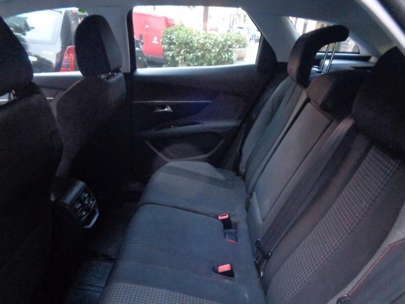 Peugeot 3008 BlueHDi 120 S&S Business