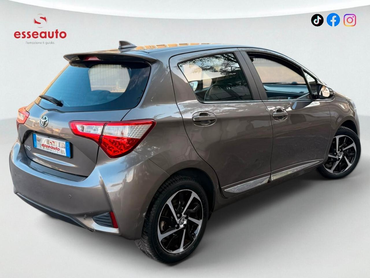 Toyota Yaris 1.5 5 porte Lounge
