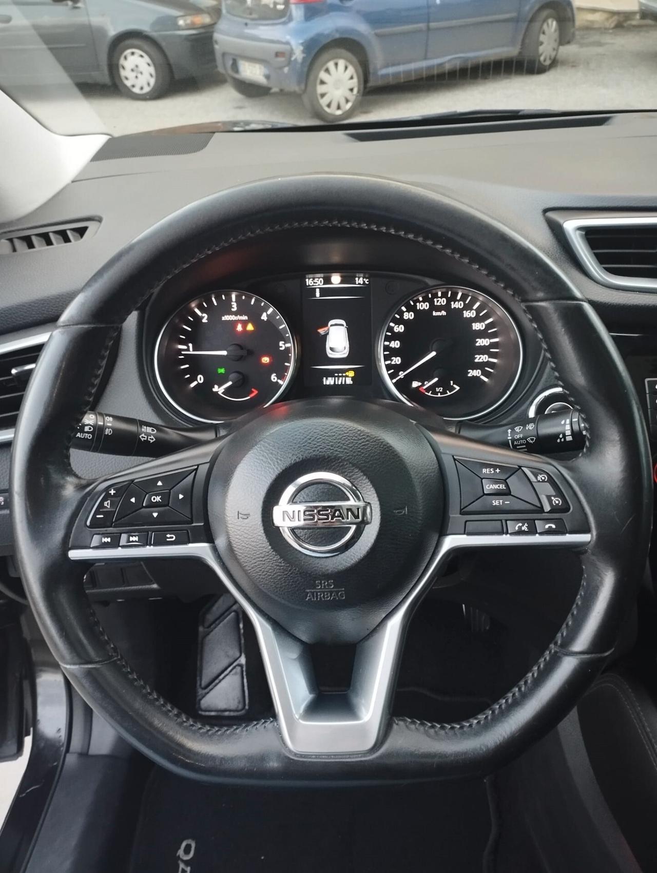 Nissan Qashqai 1.5 dCi N-Connecta