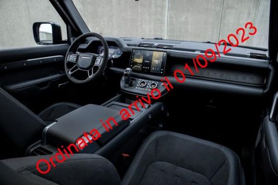 LAND ROVER Defender 130 3.0D I6 300 CV AWD Auto X-Dynamic HSE