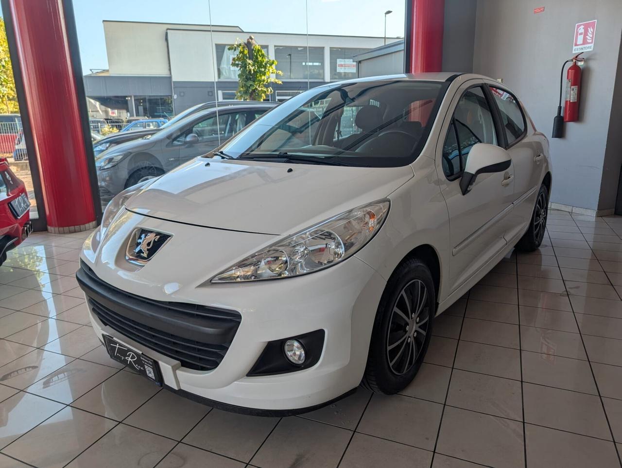 Peugeot 207 Plus 1.4 8V 75CV 5p. ECO GPL
