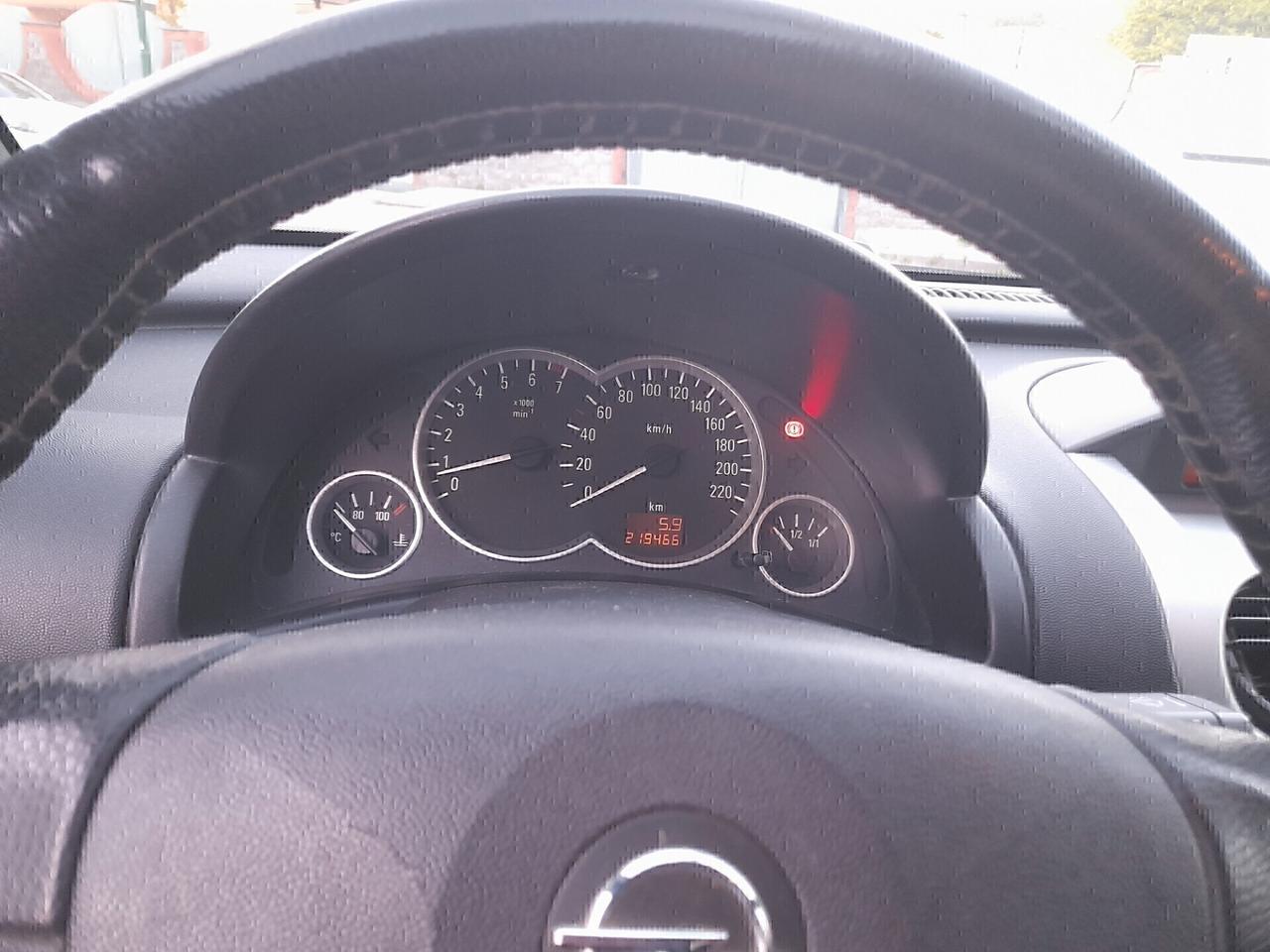 Opel Tigra TwinTop 1.4 16V Enjoy