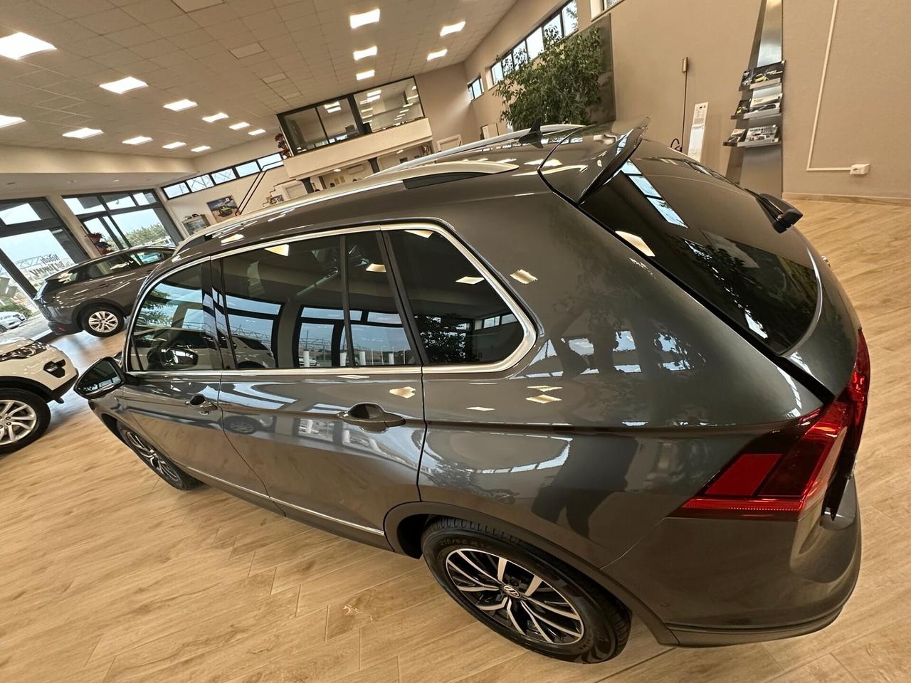 Volkswagen Tiguan 2.0 TDI SCR DSG Business BlueMotion Technology