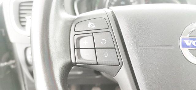 VOLVO V40 Cross Country D2 1.6 Kinetic