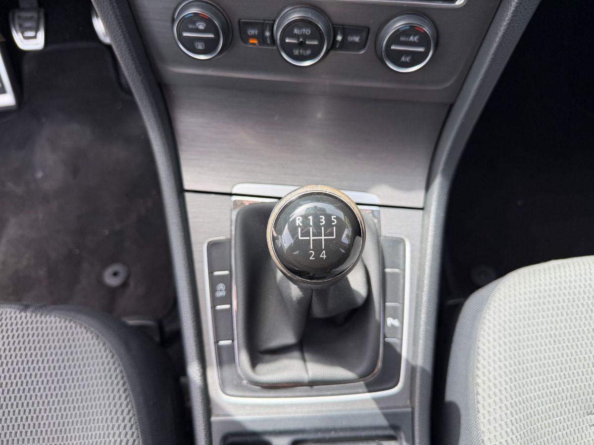 VOLKSWAGEN - Golf - 1.6 TDI 5p. Highline BlueMotion Technology