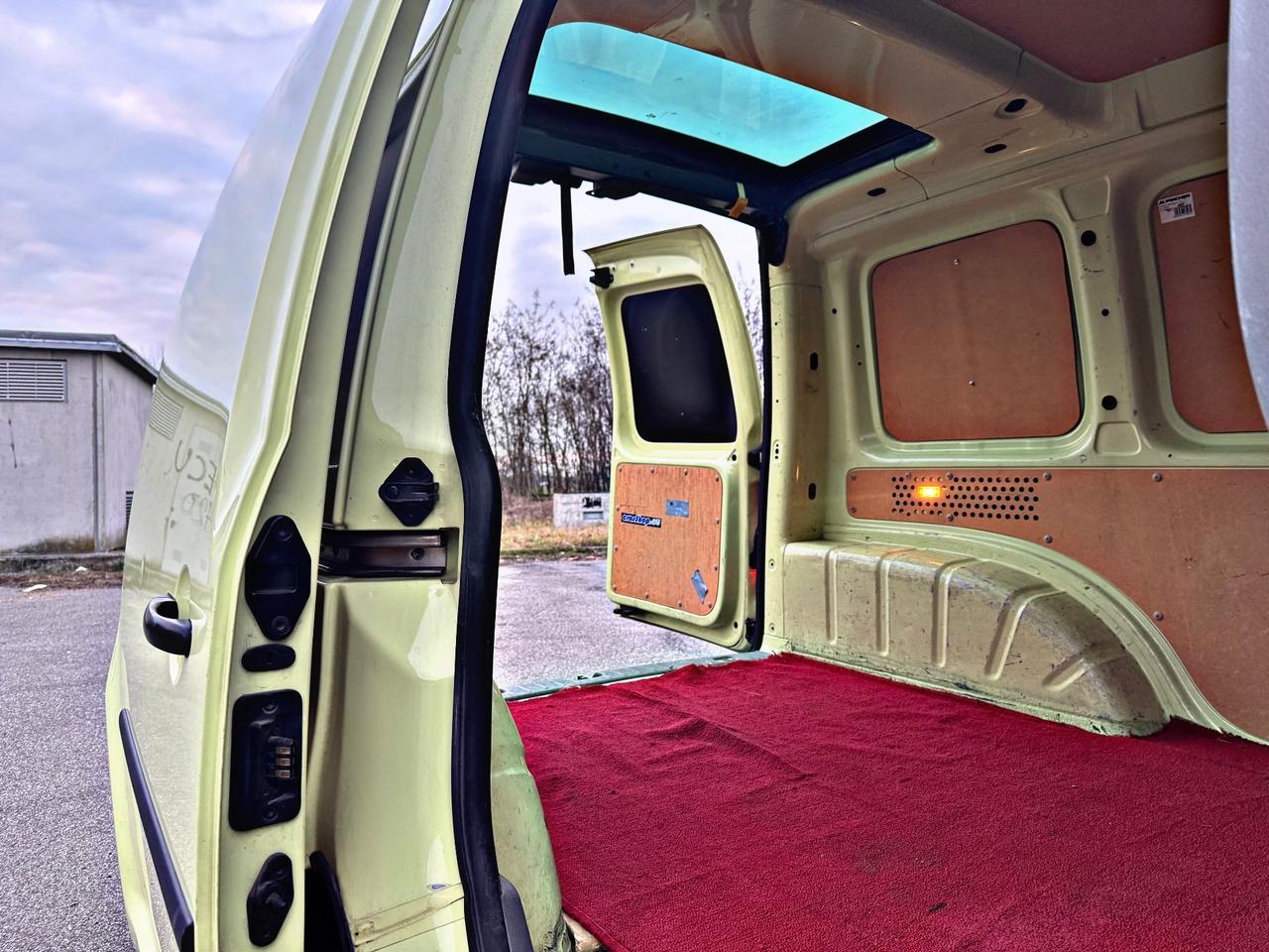 Volkswagen Caddy 1.9 TDI 105CV 4p. Van Vetrato