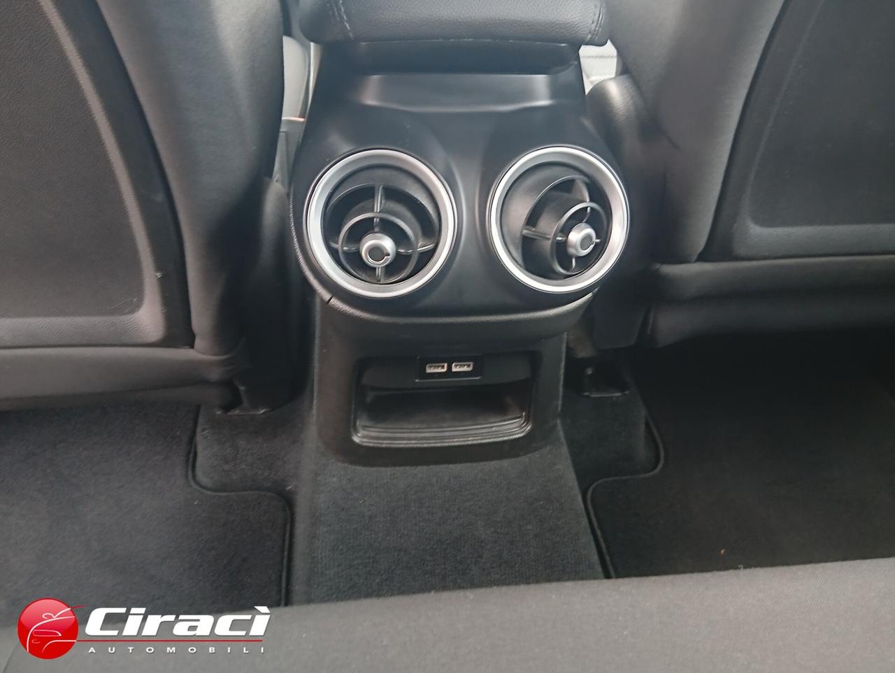 Alfa Romeo Stelvio 2.2 Turbodiesel 190 CV AT8 Q4 Business