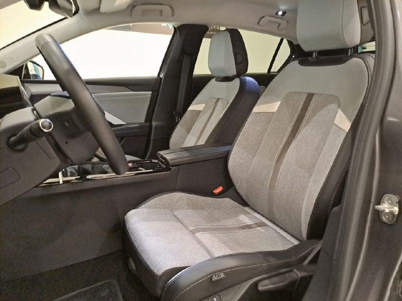 Opel Astra 1.2 Turbo 130cv Business Elegance MT6