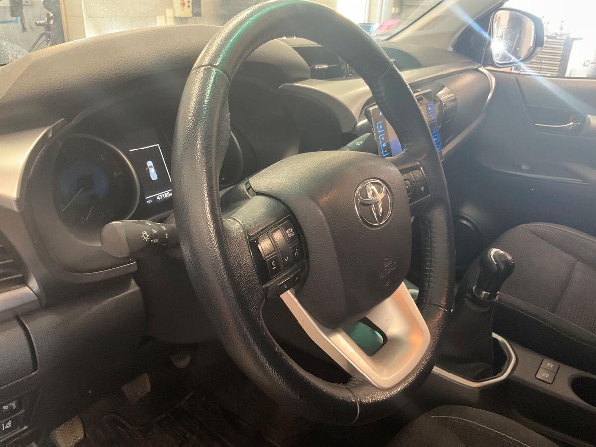 Toyota Hilux 2.4 D-4D 4WD 2 porte Extra Cab Comfort