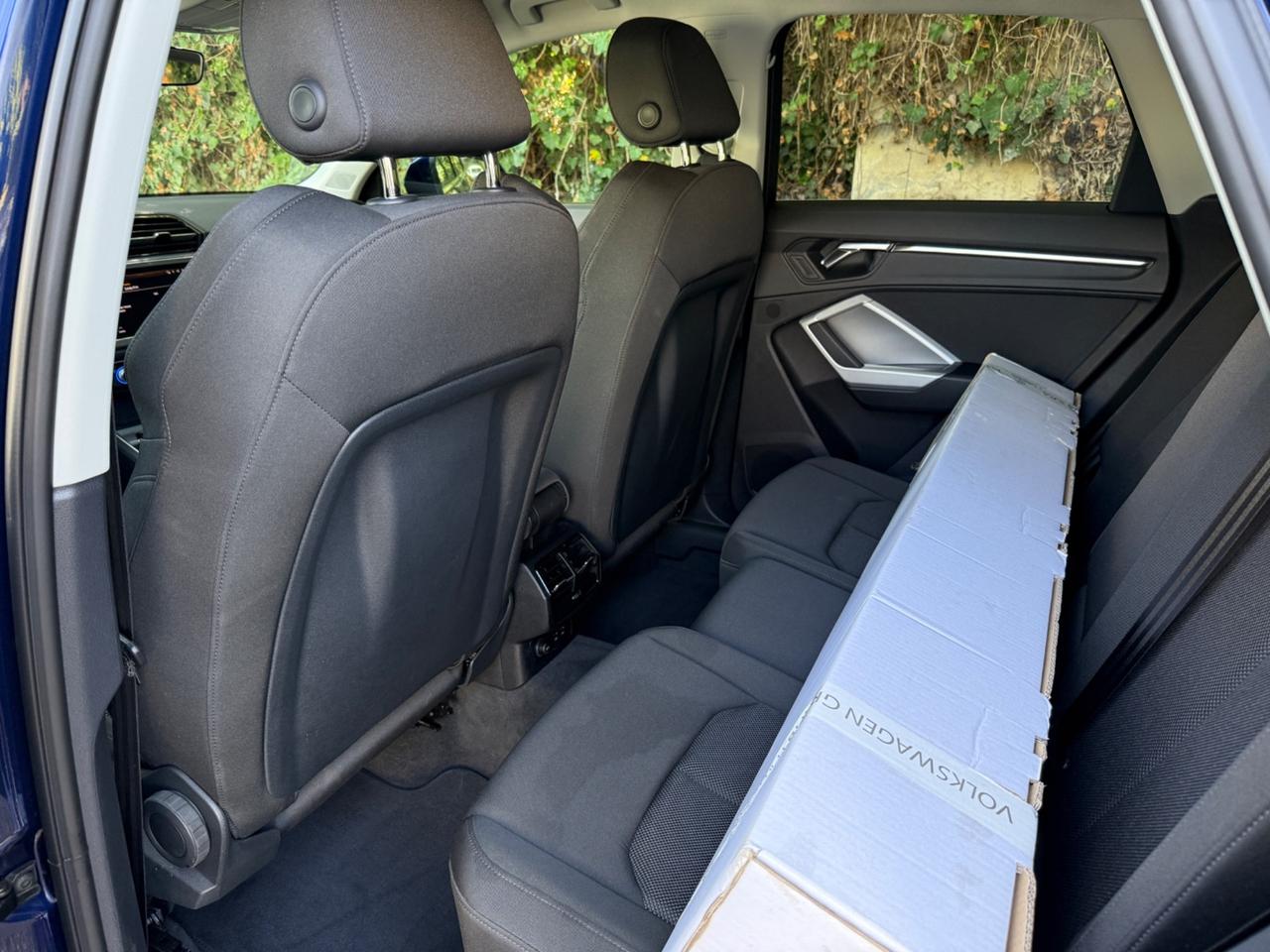 Audi Q3 35 TDI S tronic - 15,000 KM - CON IVA 22%
