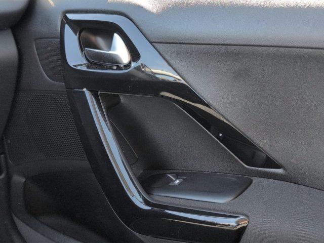 PEUGEOT 208 1° serie PureTech 82 5 porte Active