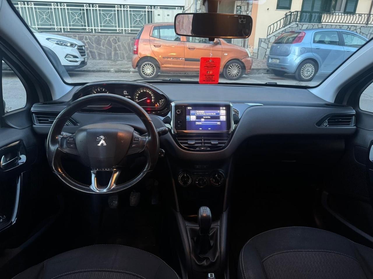 Peugeot 208 PureTech 82 5p. GPL Allure