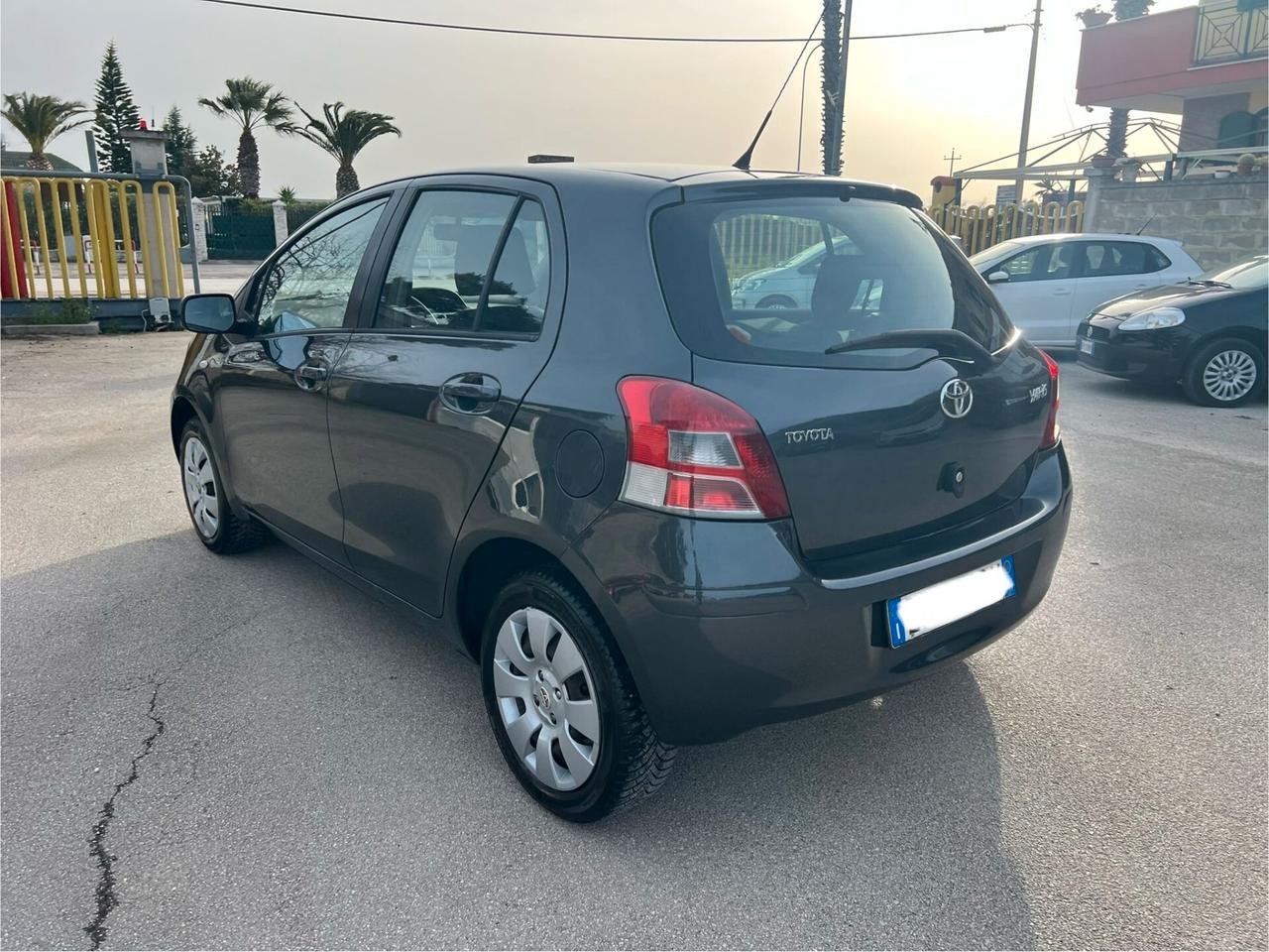 Toyota Yaris 1.0 5 porte