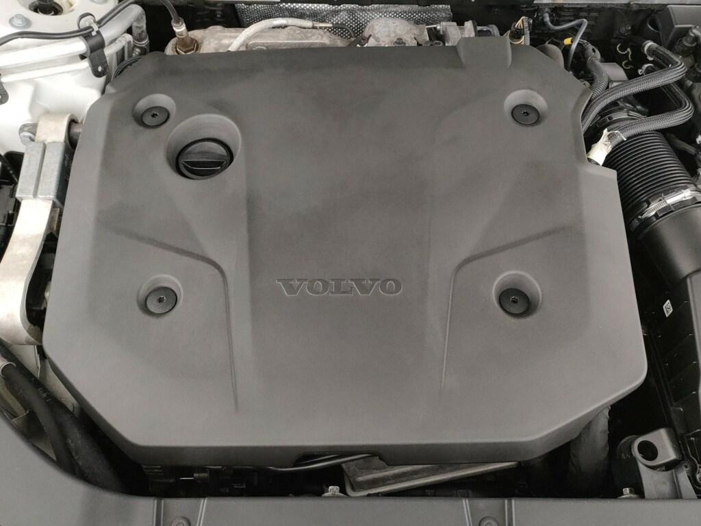 Volvo XC60 2.0 B4 Momentum AWD Geartronic
