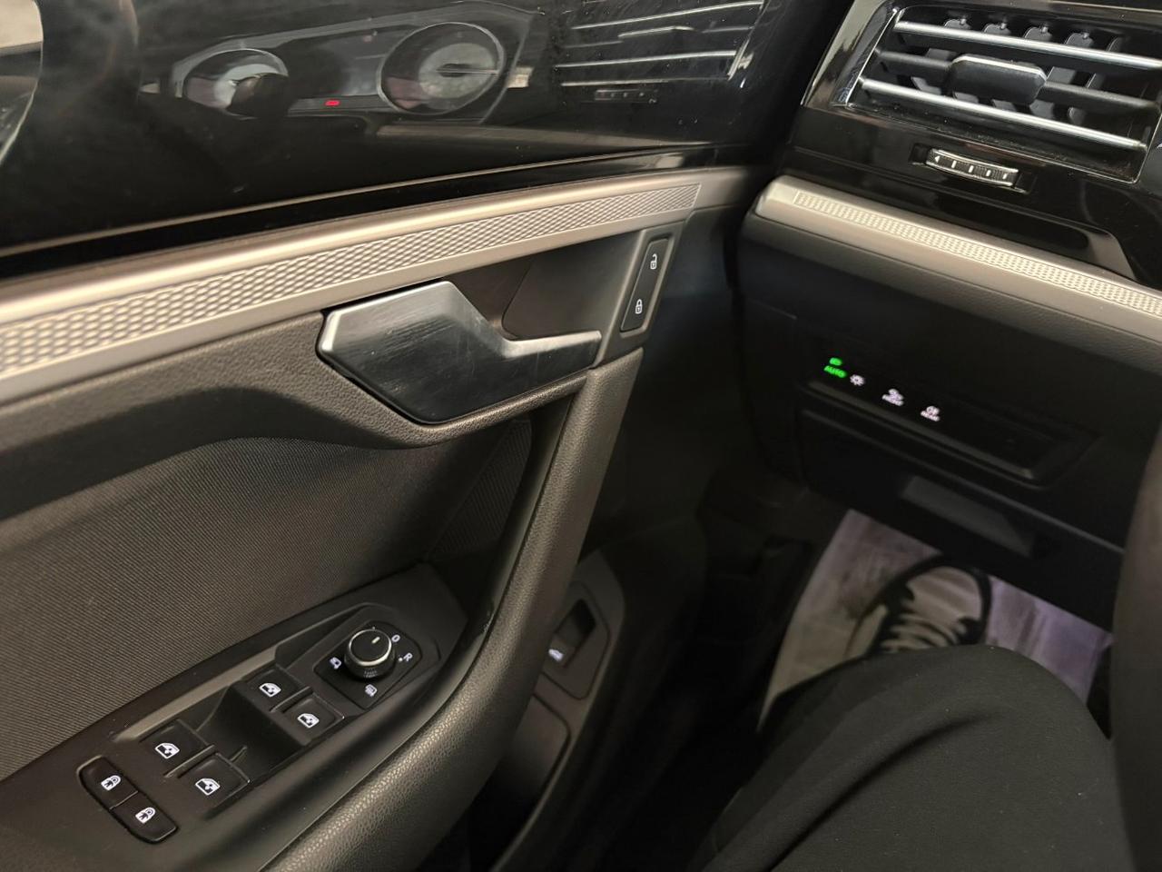 VOLKSWAGEN Touareg 3.0 V6 TDI 286 CV SCR Style