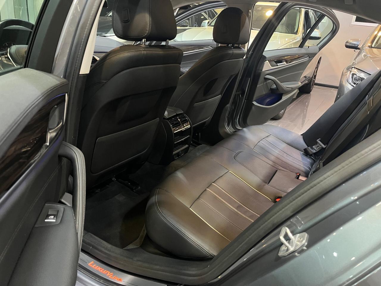 Bmw 530 530d xdrive Luxury 265cv auto 65.000KM!!