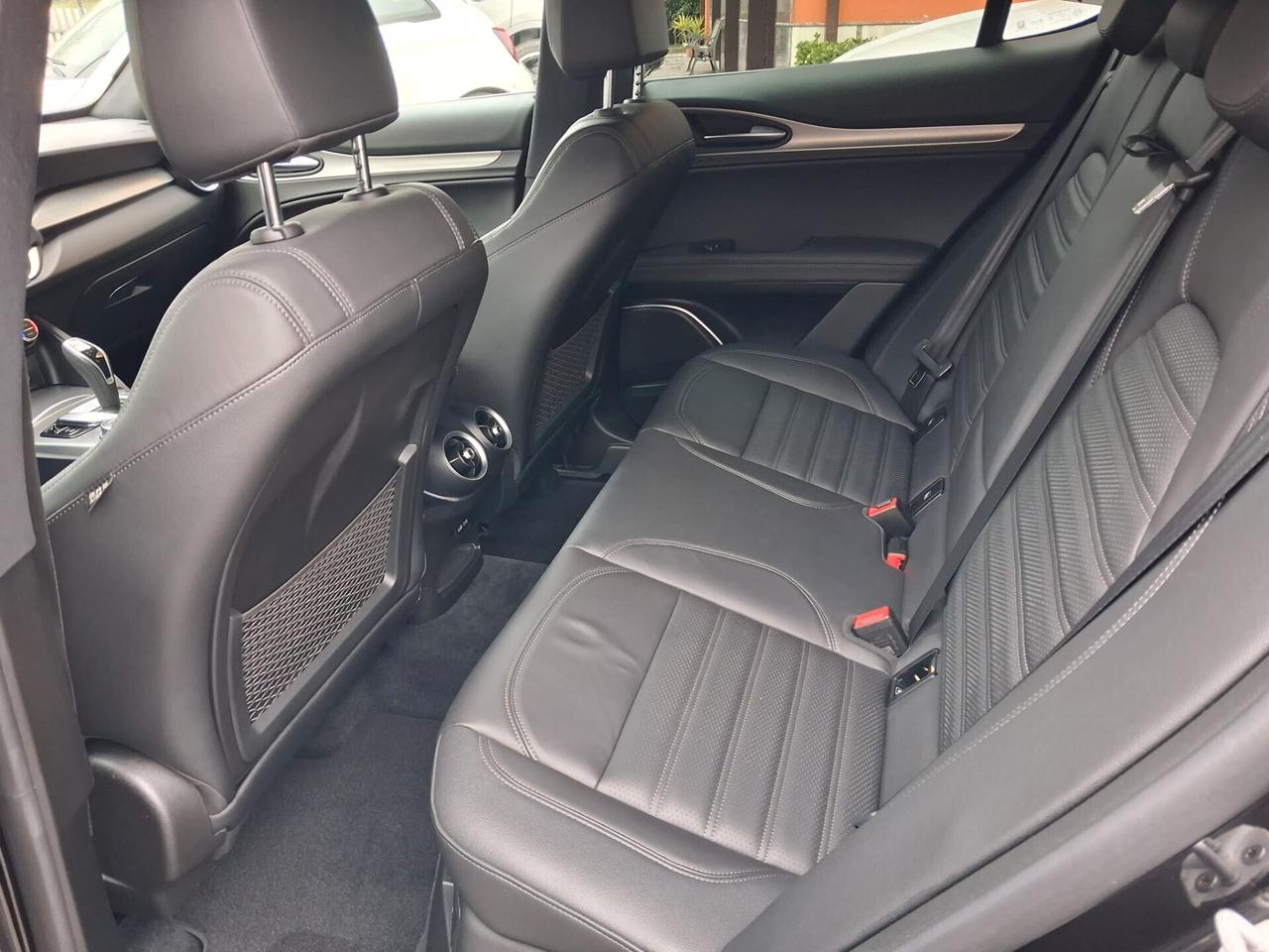 Alfa Romeo Stelvio 2.2 210 CV Q4 4x4 Veloce