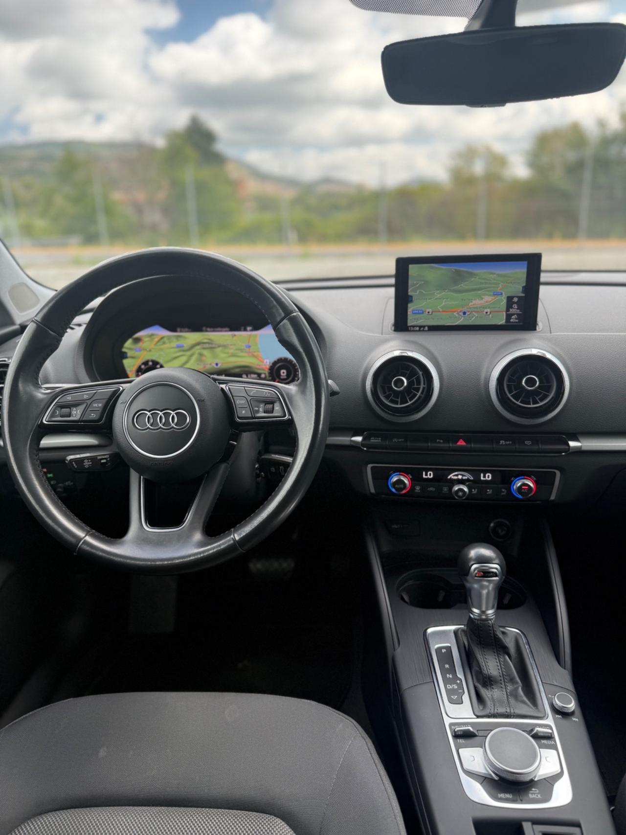 Audi A3 SPB 1.6 Diesel S-LINE