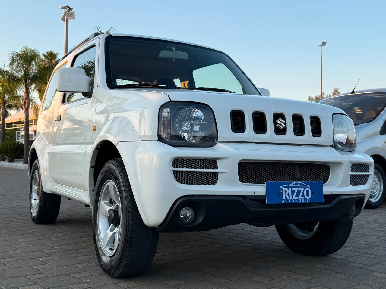SUZUKI JIMNY 1.3i 16V 4WD JLX 4X4 GANCIO TRAINO A/C