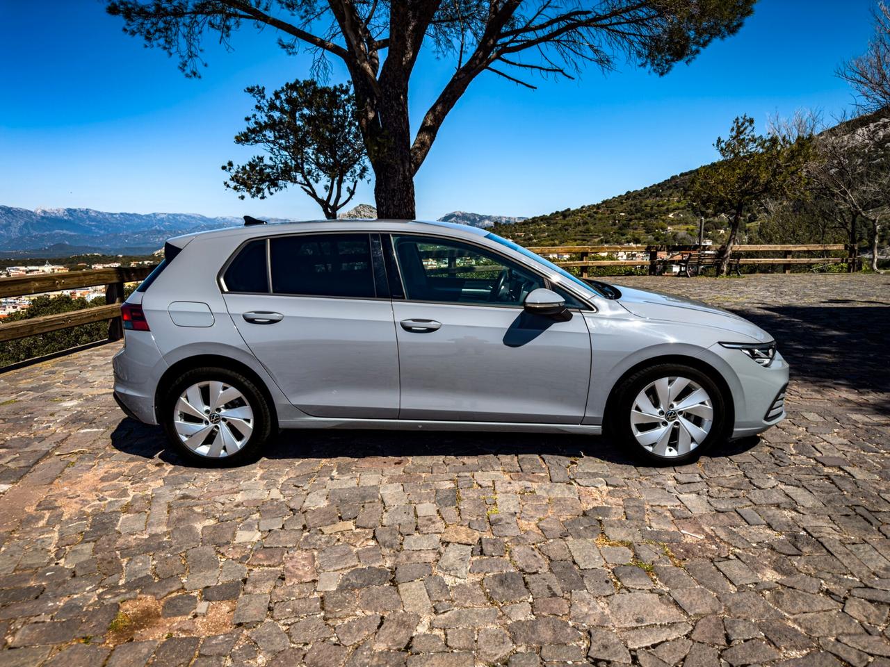 Volkswagen Golf 8 2.0 TDI EVO DSG SCR Life - 2021