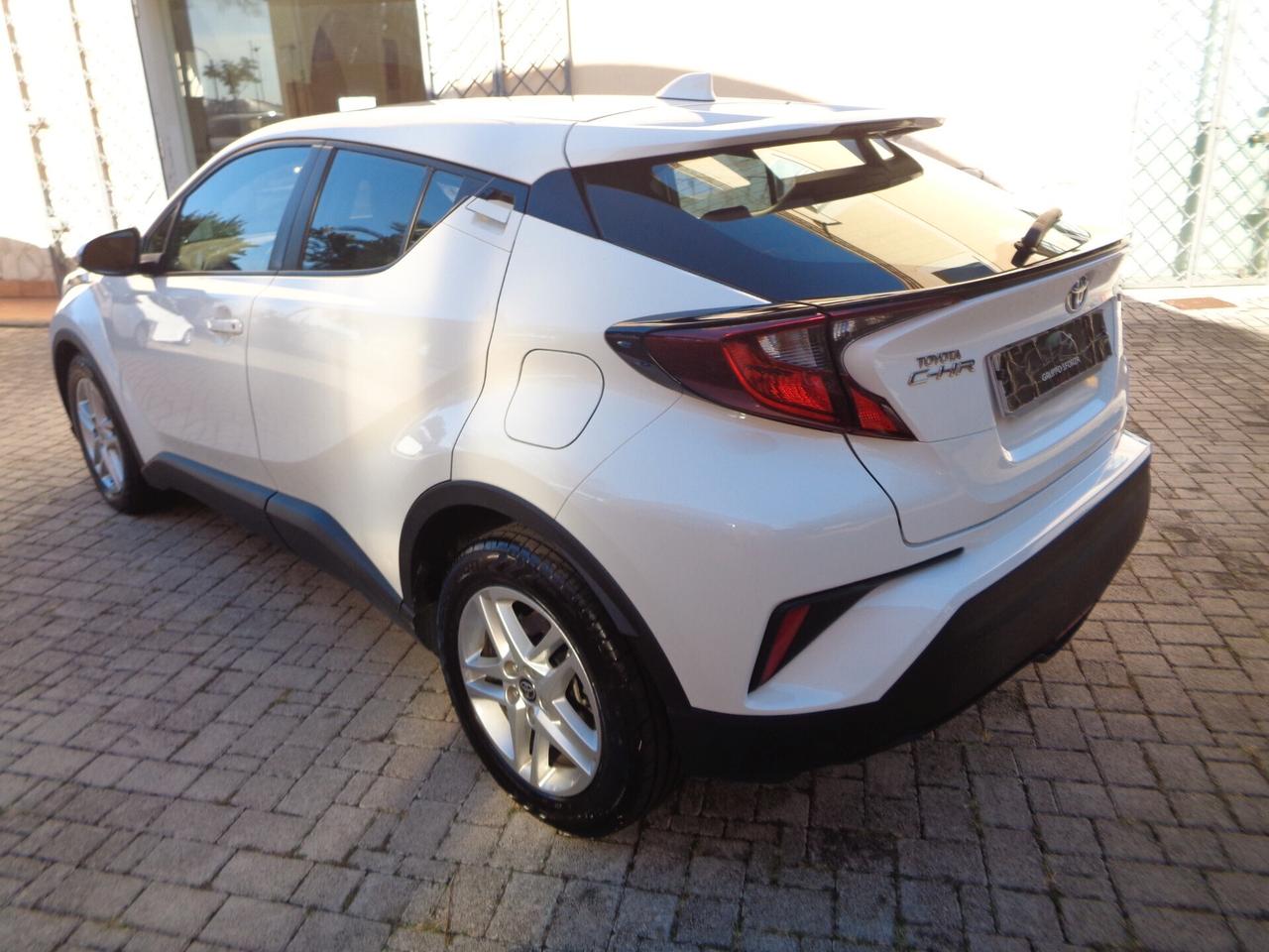 Toyota C-HR 1.8 HV Active NESSUN VINCOLO DI FINANZIAMENTO