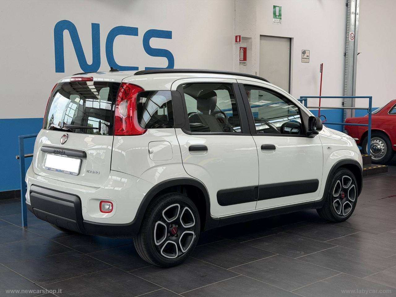 FIAT Panda 1.0 FireFly S&S Hybrid City Life NEOPATENTATI