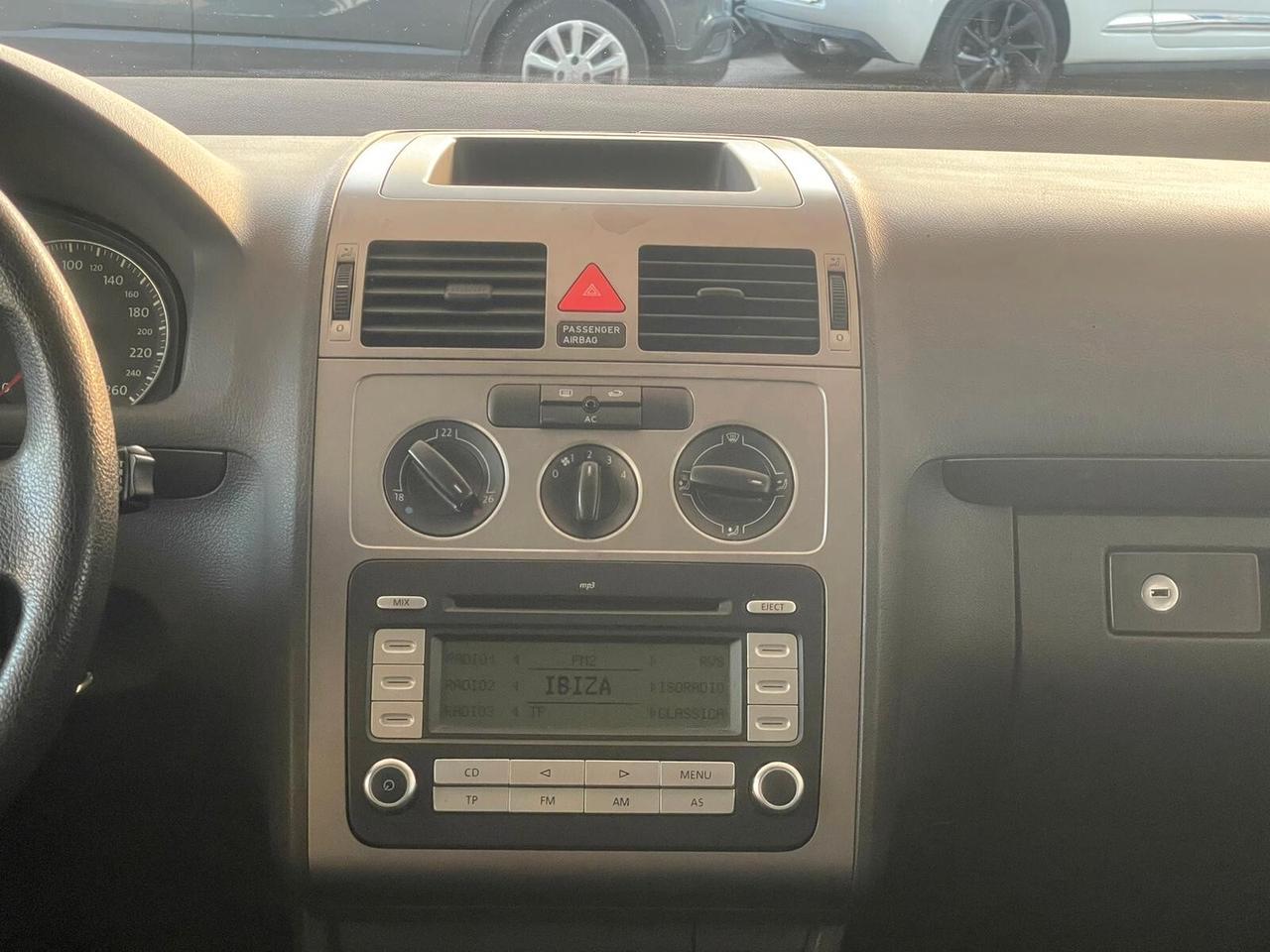 Volkswagen Touran 1.6 Trendline GPL