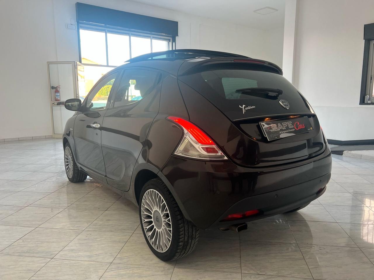 Lancia Ypsilon 1.3 MJT 16V 95 CV 5 portePlatinum