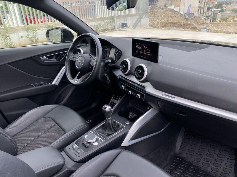 Audi Q2 S Line interno ed esterno 1.5 TFSI 150CV 35 Tetto