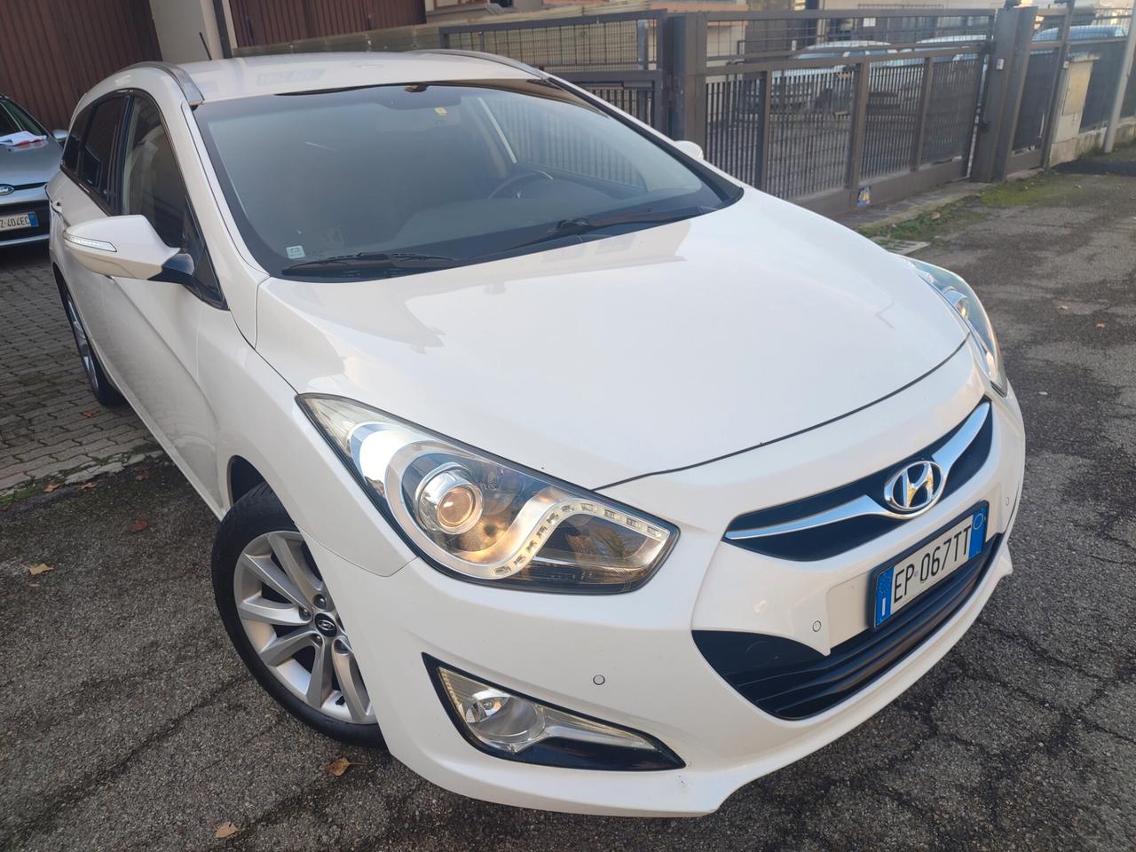 HYUNDAI i40 DEL 2013 1.7DIESEL AUTOMATICA FULL OPTIONAL