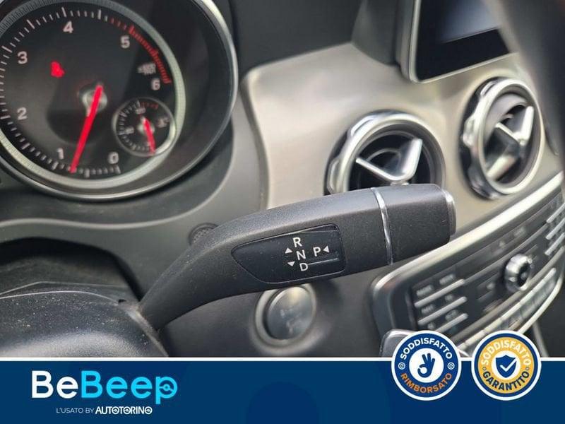 Mercedes-Benz GLA 200 D PREMIUM 4MATIC AUTO