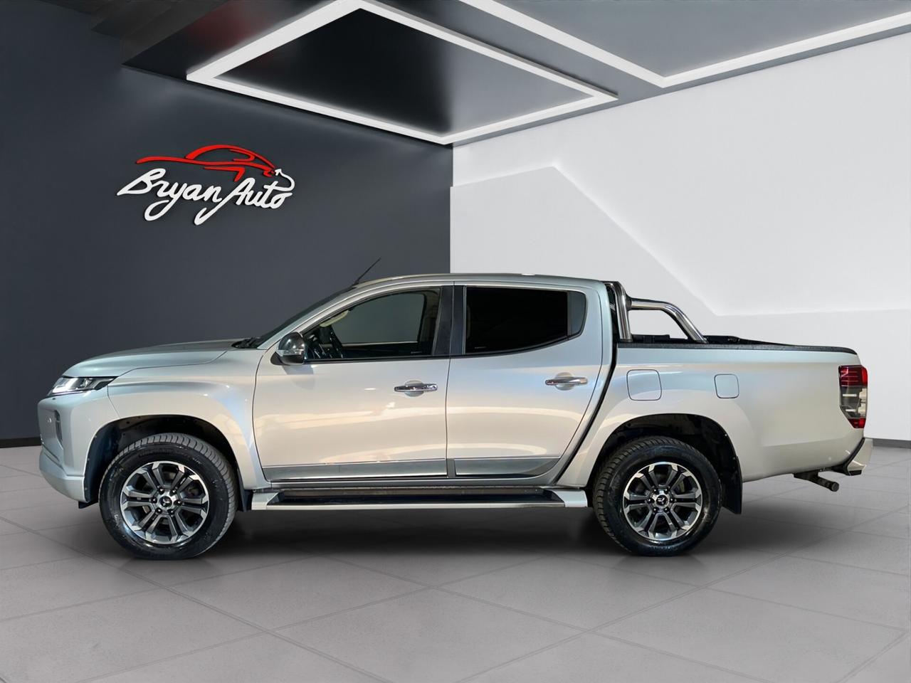 Mitsubishi L200 d. cab 2.3d Diamond Pack 2 Intouch 4wd 150cv auto