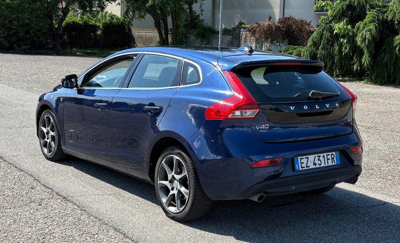 Volvo V40 D4 R-design Momentum Ocean 190cv EU6