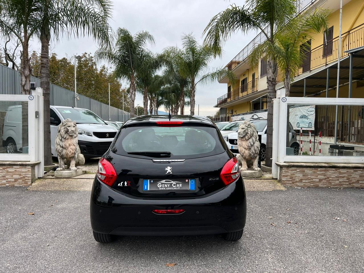 Peugeot 208 1.4 HDi 68 CV 5 porte Allure
