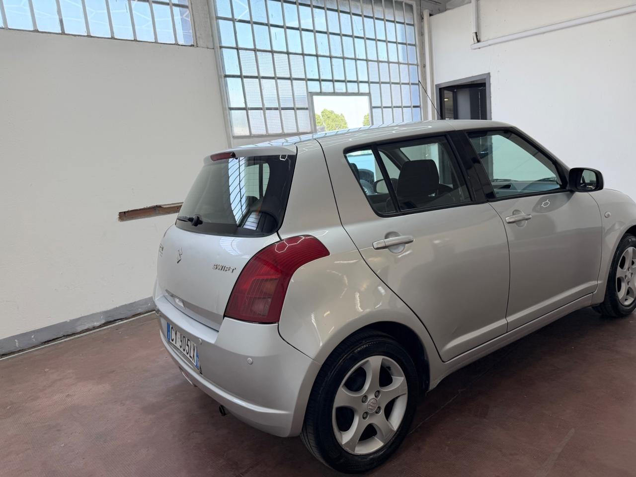 Suzuki Swift 1.3 5p. GLX AUTOMATICO