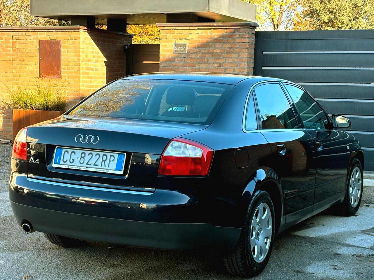 Audi A4 1.6 benz.-U.Propr-129000km-EURO 4-2003