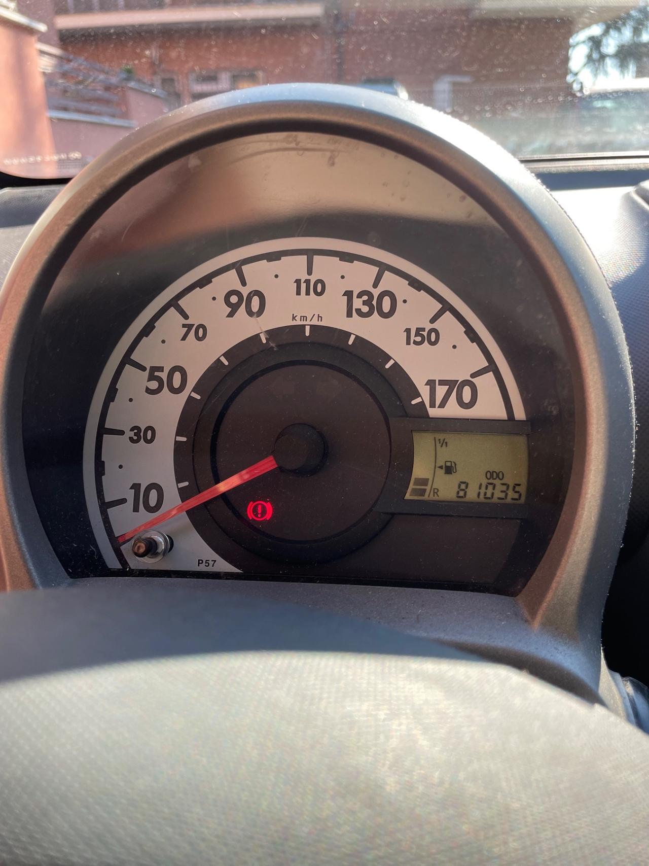 Citroen C1 1.0 5 porte airdream Pulp neopat