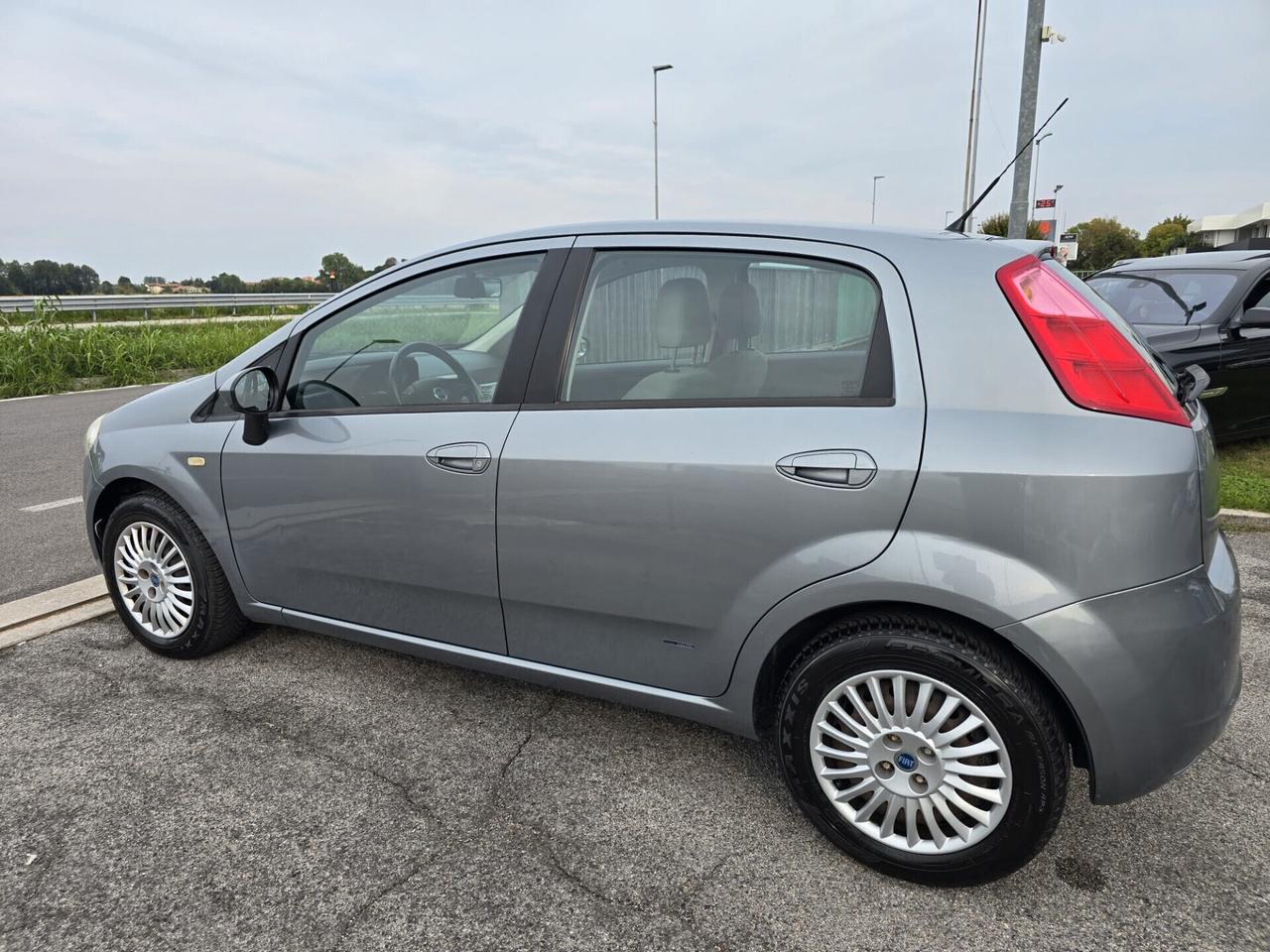 Fiat Grande Punto 1.2 5 p. 65cv Active 2007 OK NEOPATENTATI