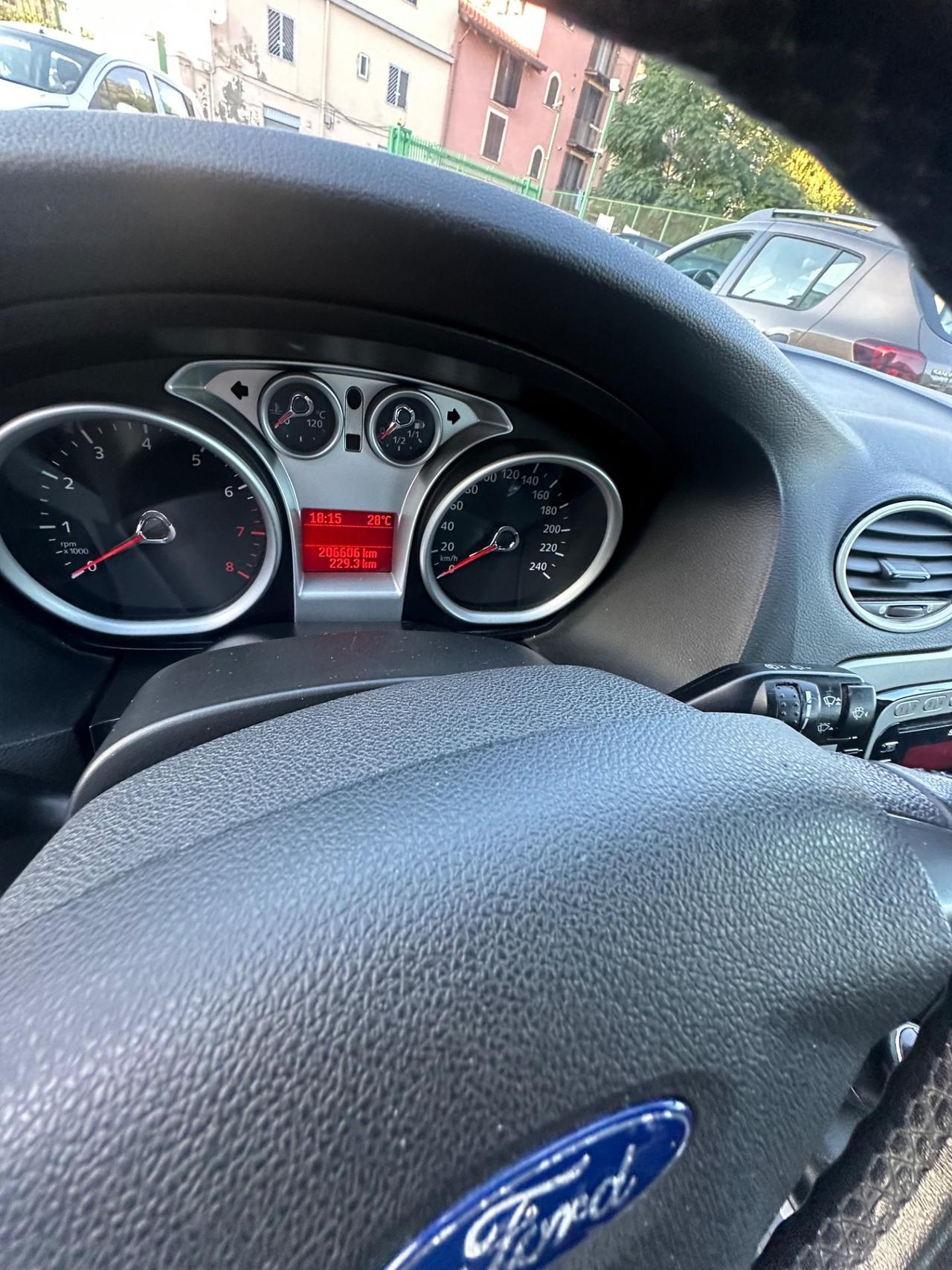 Ford Focus 1.6 (115CV) 5p. Bz.- GPL Titanium
