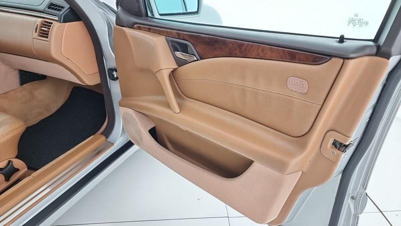 Mercedes-Benz Classe E E 300 turbodiesel cat Elegance